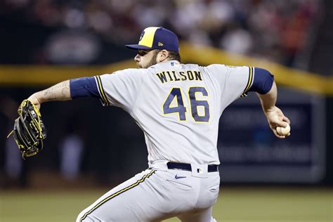 Texas Rangers at Milwaukee Brewers odds, picks and predictions.